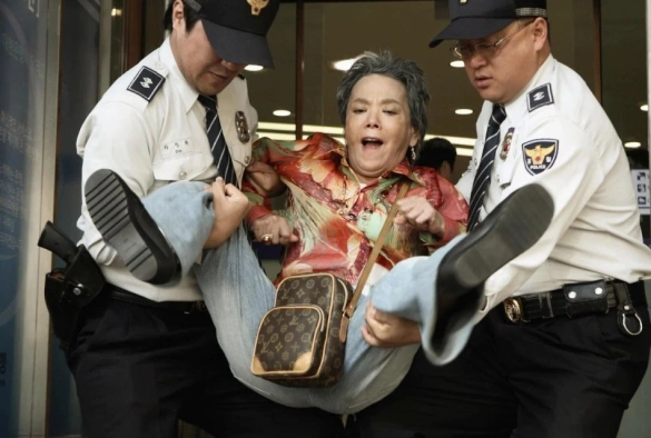 Кадр из дорамы Банда с револьверами