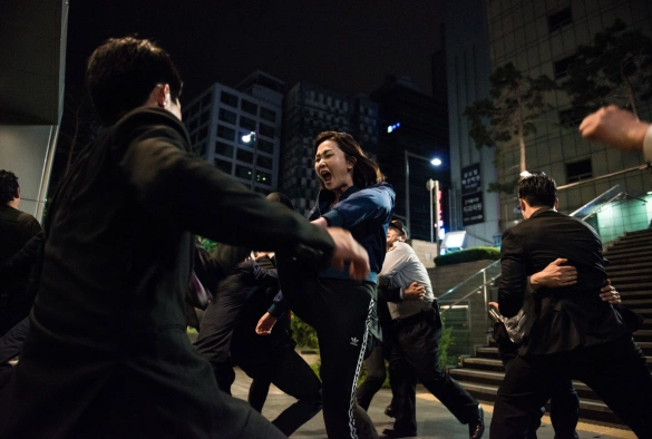 Кадр из дорамы Мститель: Охота началась