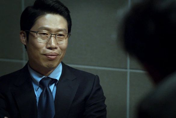 Кадр из дорамы Мститель: Охота началась