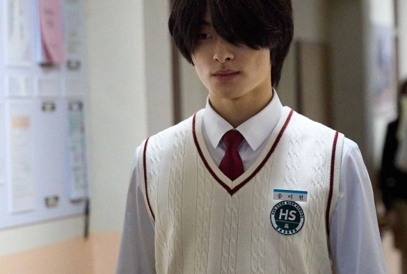 Кадр из дорамы Я, гангстер, стал старшеклассником