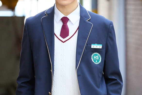 Кадр из дорамы Я, гангстер, стал старшеклассником