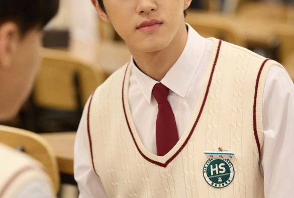 Кадр из дорамы Я, гангстер, стал старшеклассником