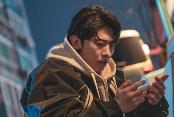 Кадр из дорамы Таро