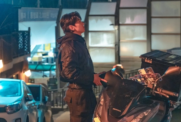 Кадр из дорамы Таро