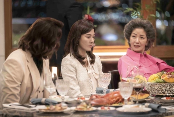 Кадр из дорамы Красный лебедь