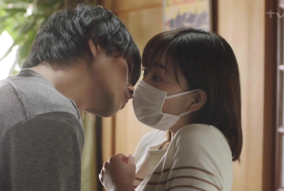 Кадр из дорамы Дом для взрослых