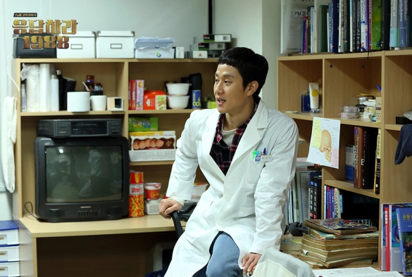 Кадр из дорамы Вернуться в 1988