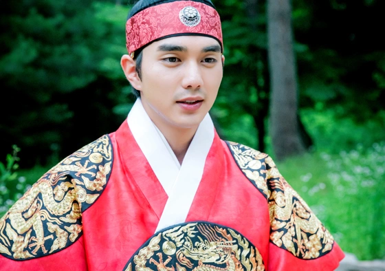 Кадр из дорамы Правитель: Хозяин маски