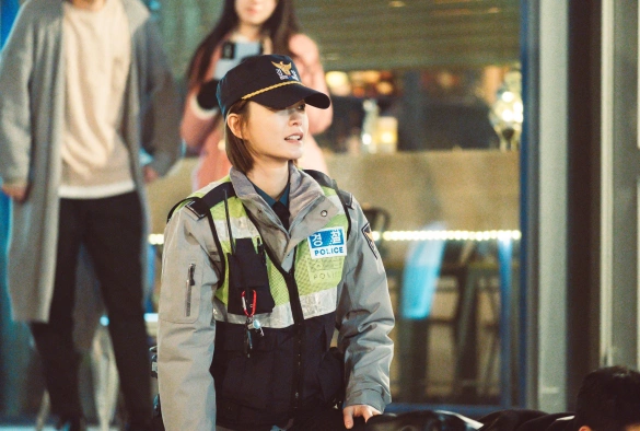 Кадр из дорамы Живой