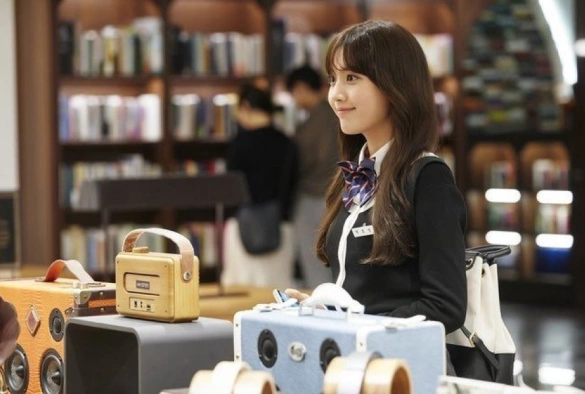 Кадр из дорамы В прямом эфире