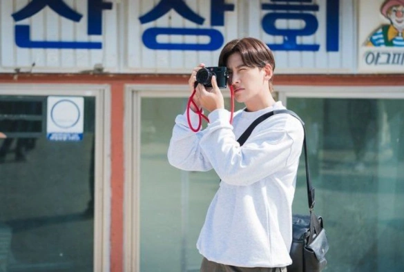 Кадр из дорамы Городская любовь