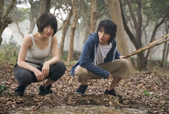 Кадр из дорамы Алиса в Пограничье 1 сезон