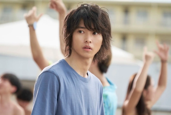 Кадр из дорамы Алиса в Пограничье 1 сезон