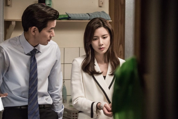 Кадр из дорамы Шёпот