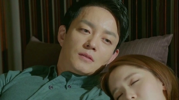 Кадр из дорамы Премьер-министр и я