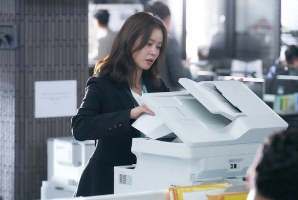 Кадр из дорамы Тише