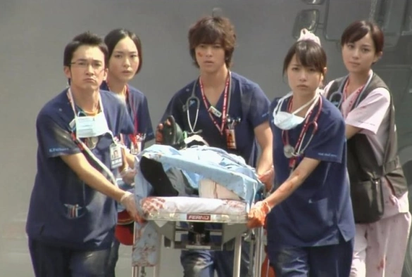 Кадр из дорамы Код «Синий»