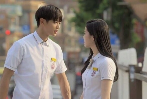 Кадр из дорамы Внезапно 18