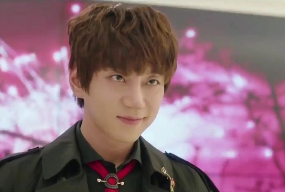 Кадр из дорамы Тайные создатели королевы