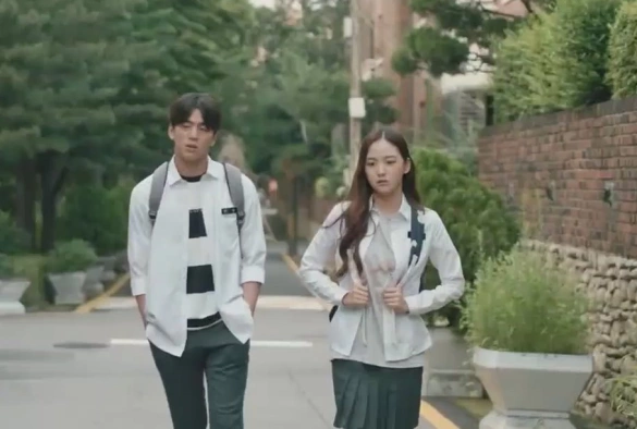 Кадр из дорамы Мирная жизнь братьев