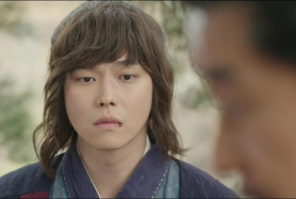 Кадр из дорамы Бунтарь Хон Гиль Дон