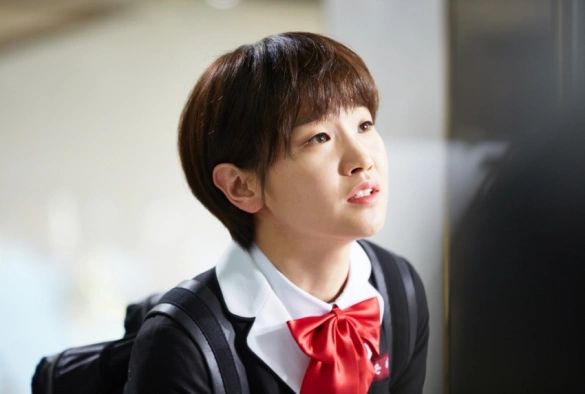 Кадр из дорамы Золушка и четверо рыцарей