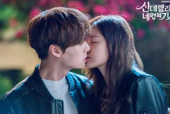 Кадр из дорамы Золушка и четверо рыцарей