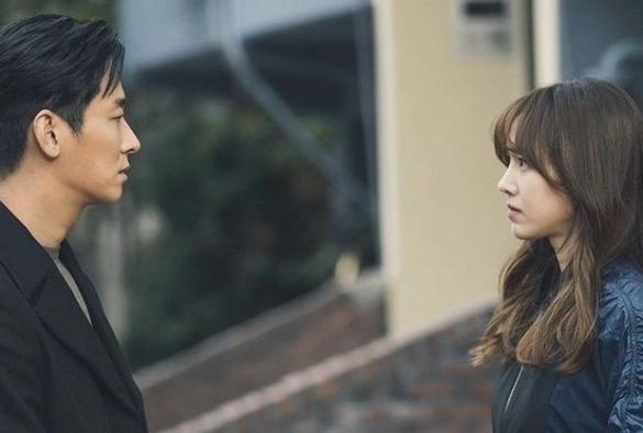 Кадр из дорамы Нечто