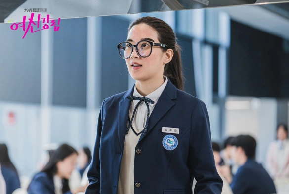 Кадр из дорамы Истинная красота