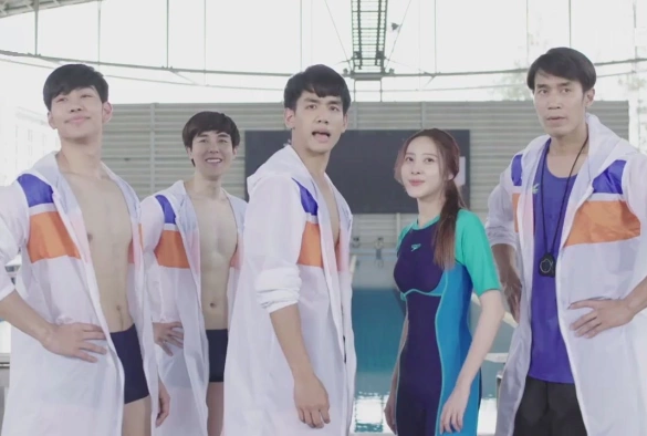 Кадр из дорамы Пловцы