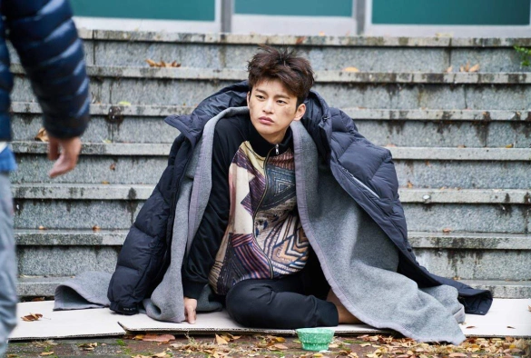 Кадр из дорамы Король шоппинга Луи