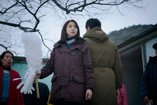 Кадр из дорамы Дети Малого бога