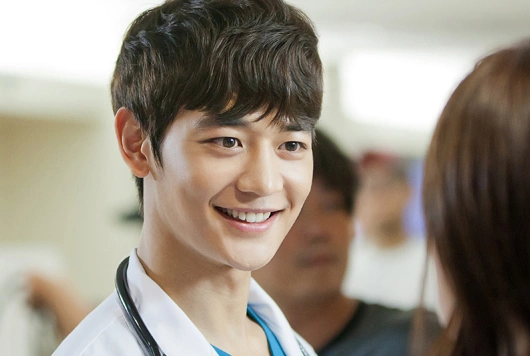 Кадр из дорамы Гении медицины