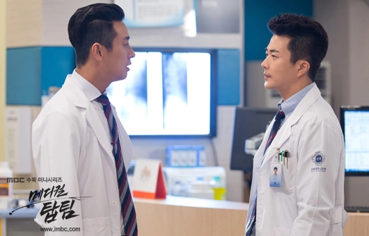 Кадр из дорамы Гении медицины