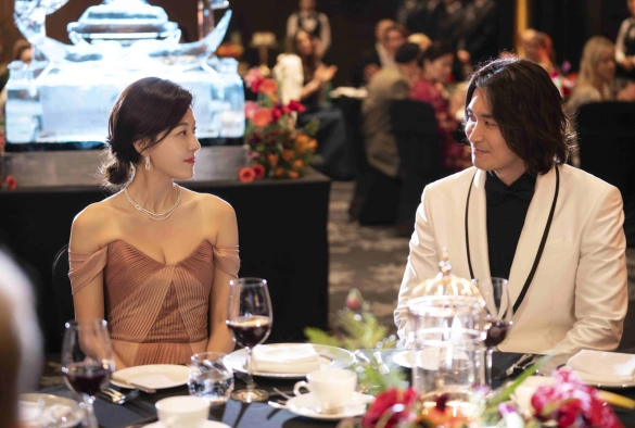 Кадр из дорамы Красный лебедь