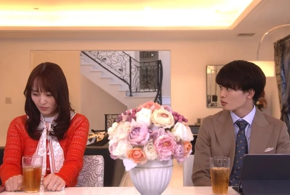 Кадр из дорамы Деловой брак