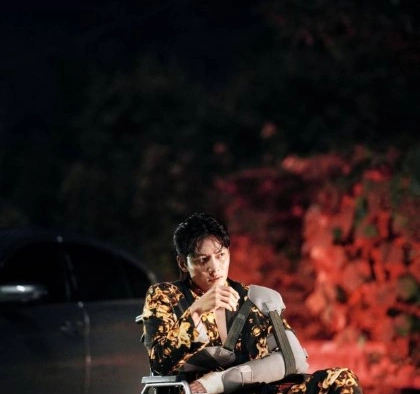 Кадр из дорамы Револьвер