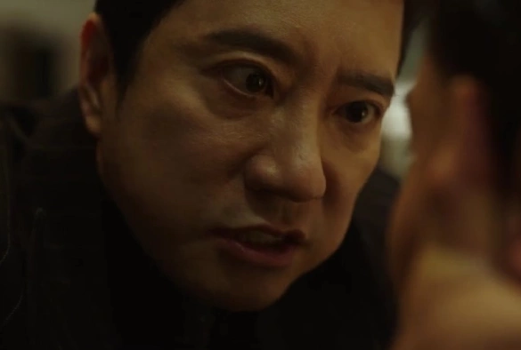 Кадр из дорамы Ваша честь