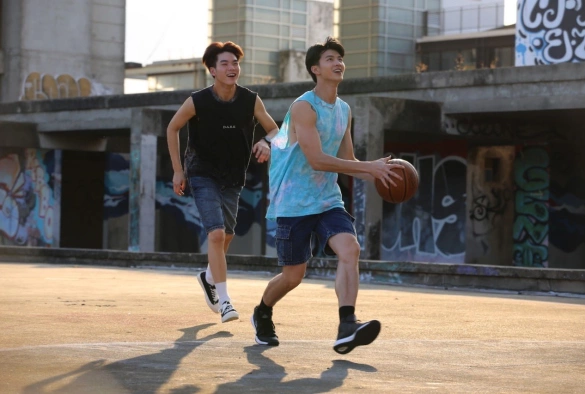 Кадр из дорамы Отскок