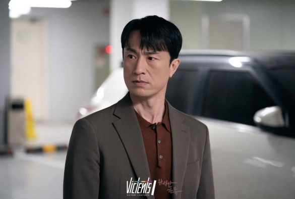 Кадр из дорамы Идеальная семья