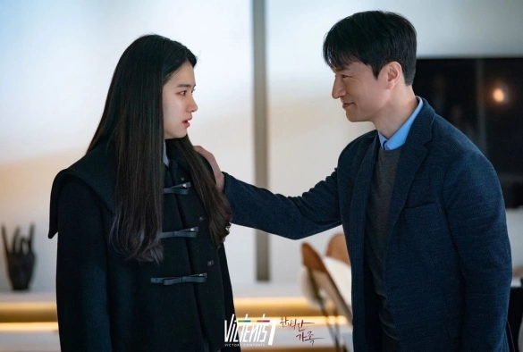 Кадр из дорамы Идеальная семья