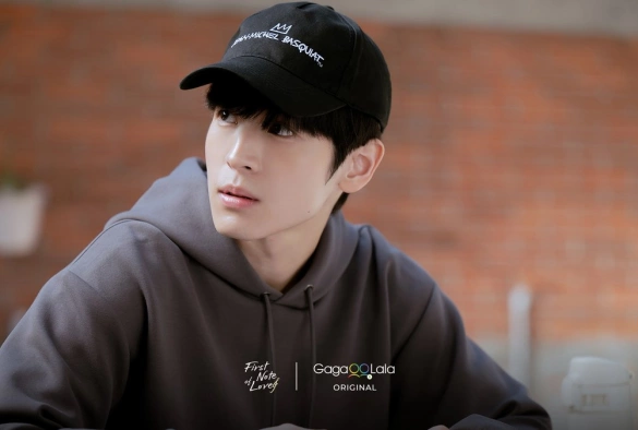 Кадр из дорамы Первая нота любви