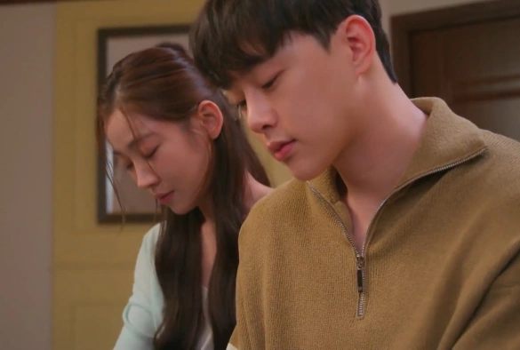 Кадр из дорамы Анданте любви