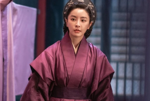 Кадр из дорамы Королева У