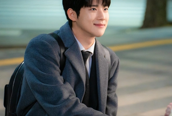 Кадр из дорамы Золушка в два часа ночи