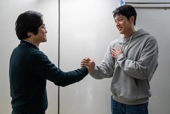 Кадр из дорамы Офицер с чёрным поясом