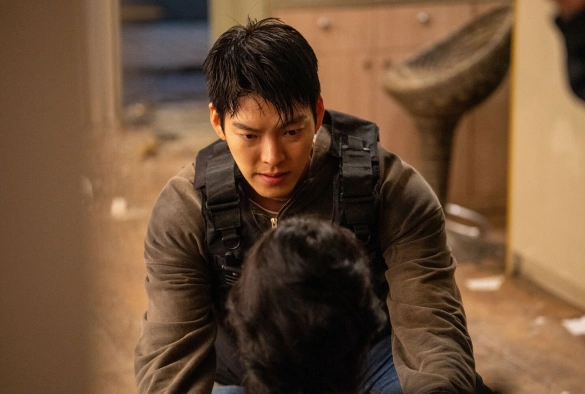 Кадр из дорамы Офицер с чёрным поясом