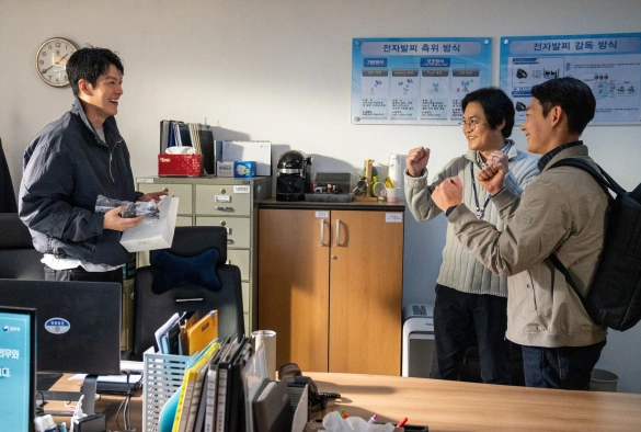 Кадр из дорамы Офицер с чёрным поясом