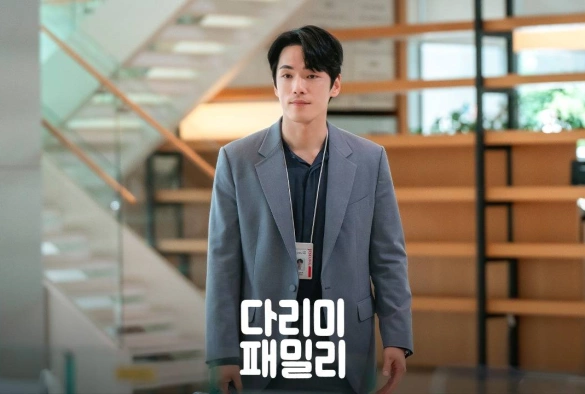 Кадр из дорамы Железная семья