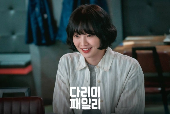 Кадр из дорамы Железная семья